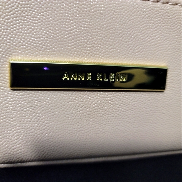 BRAND NEW Anne Klein Mauve Pink Dome Satchel - Picture 6 of 12